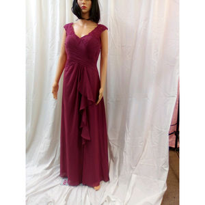 J J S HOUSE DRESS NEW SIZE 6 BUST 34 .50 WAIST 27 50 MULBERRY